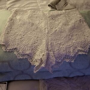 Womans lace shorts